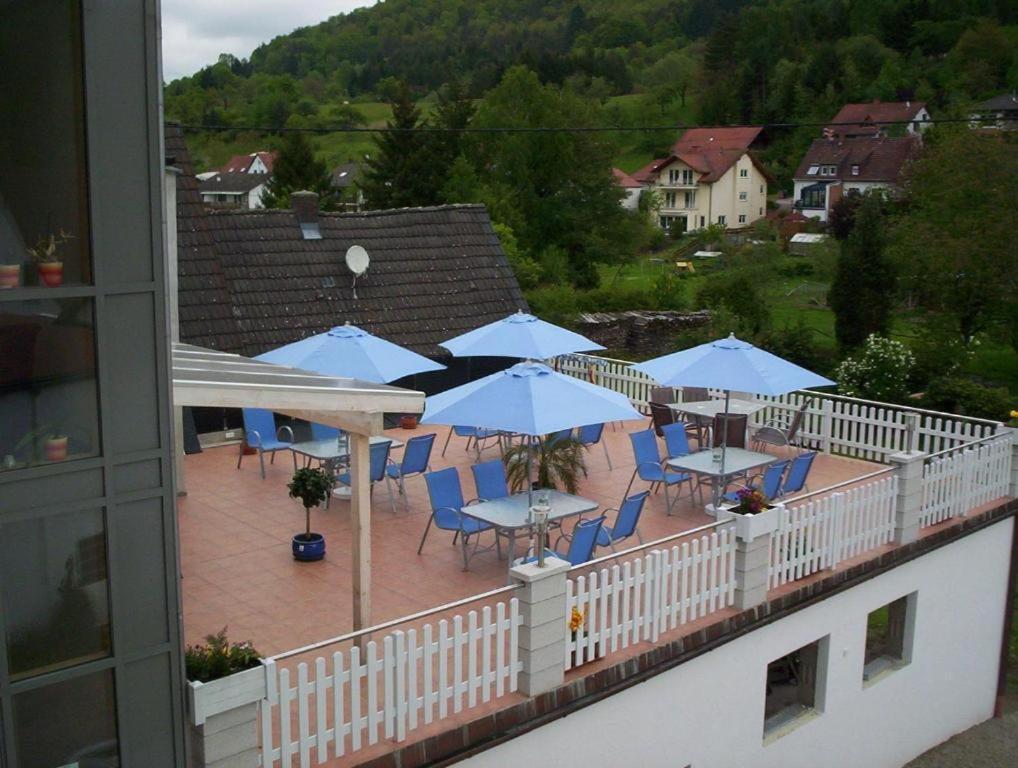 Zum Belzenikel Hotel Dernbach  Bagian luar foto